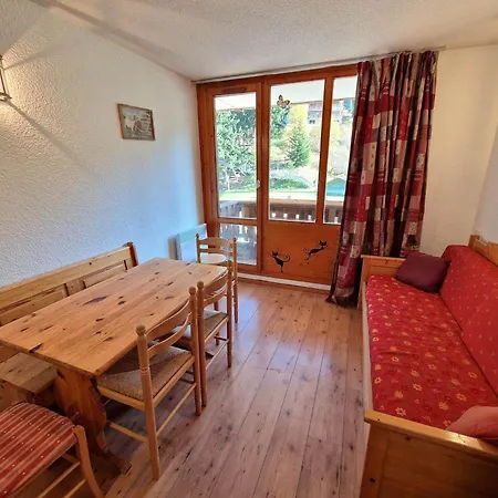Apartment Coquet Pour 4 Au Coeur De Valfrejus Avec Balcon - Fr-1-265-355 *