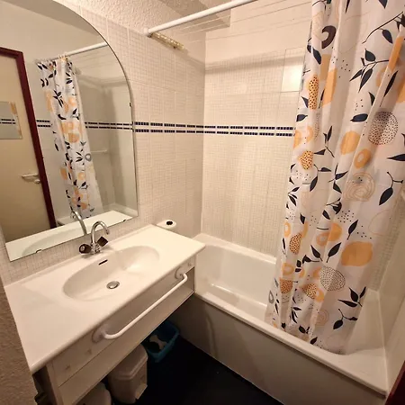 Coquet Pour 4 Au Coeur De Valfrejus Avec Balcon - Fr-1-265-355 *
